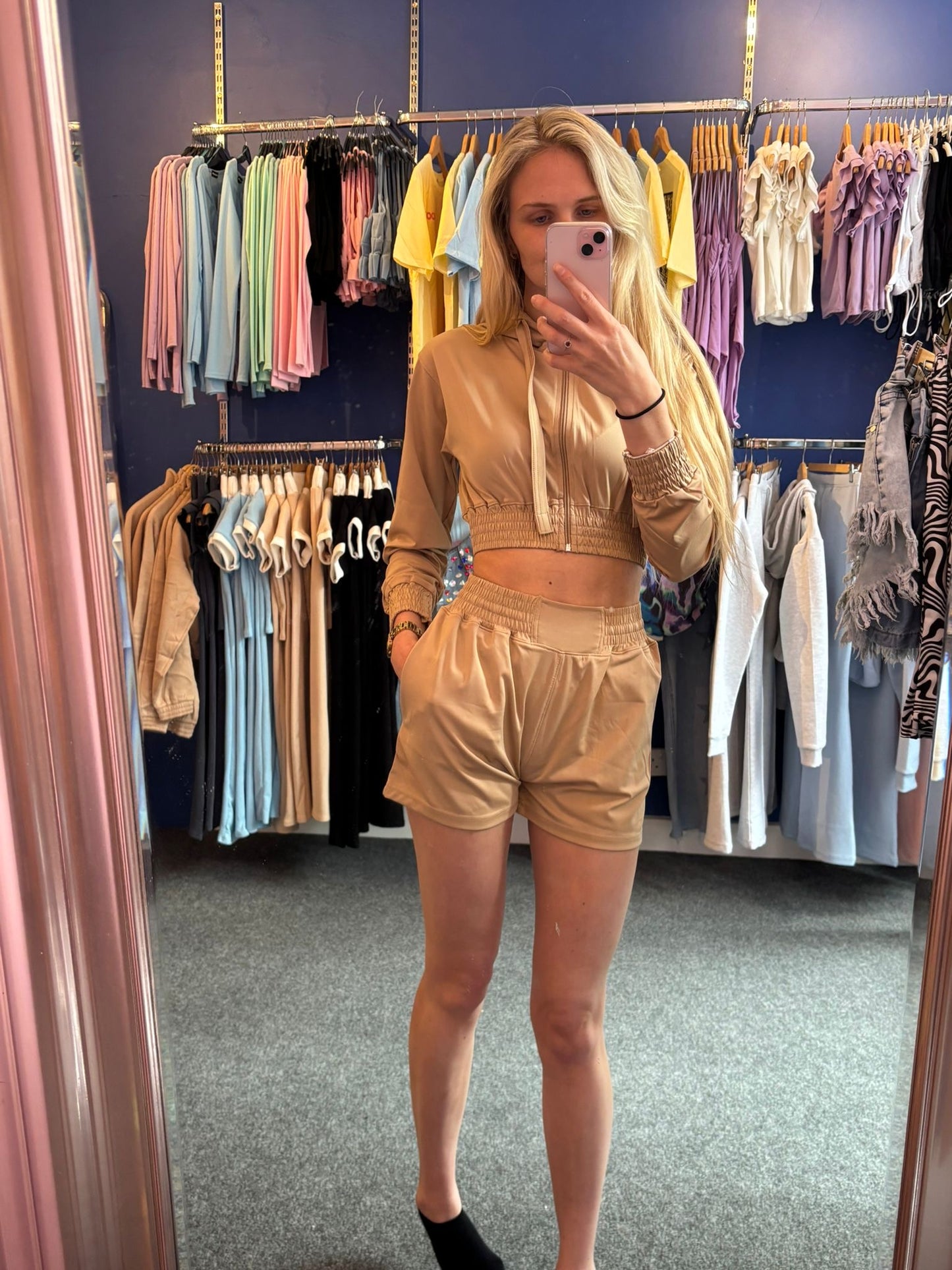 Women’s 2 Piece Set Shorts & Zip Hoodie Cropped